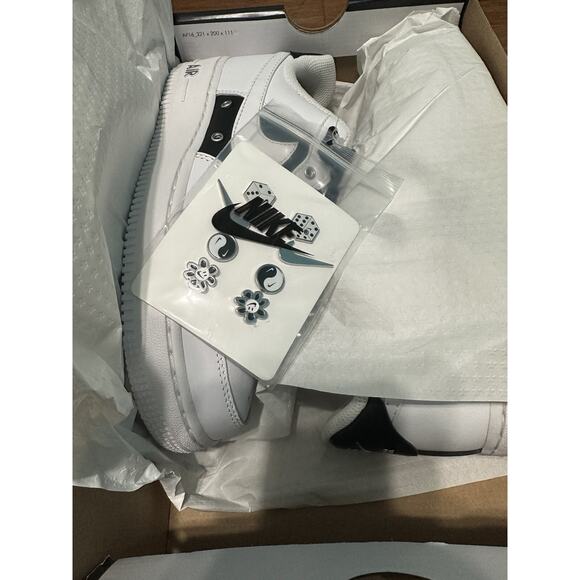 Nike Air Force 1 '07 PRM "Silver Chain" Sneakers DA8571-100 Size 6 - Picture 3 of 5